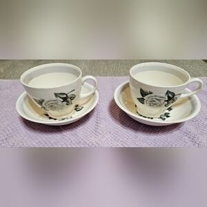 Vintage 1950's Homer Laughlin Eggshell Nautilus White RoseTeacup and Saucer Set